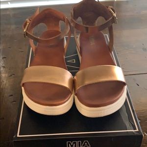 MIA brand shoes. In excellent condition.